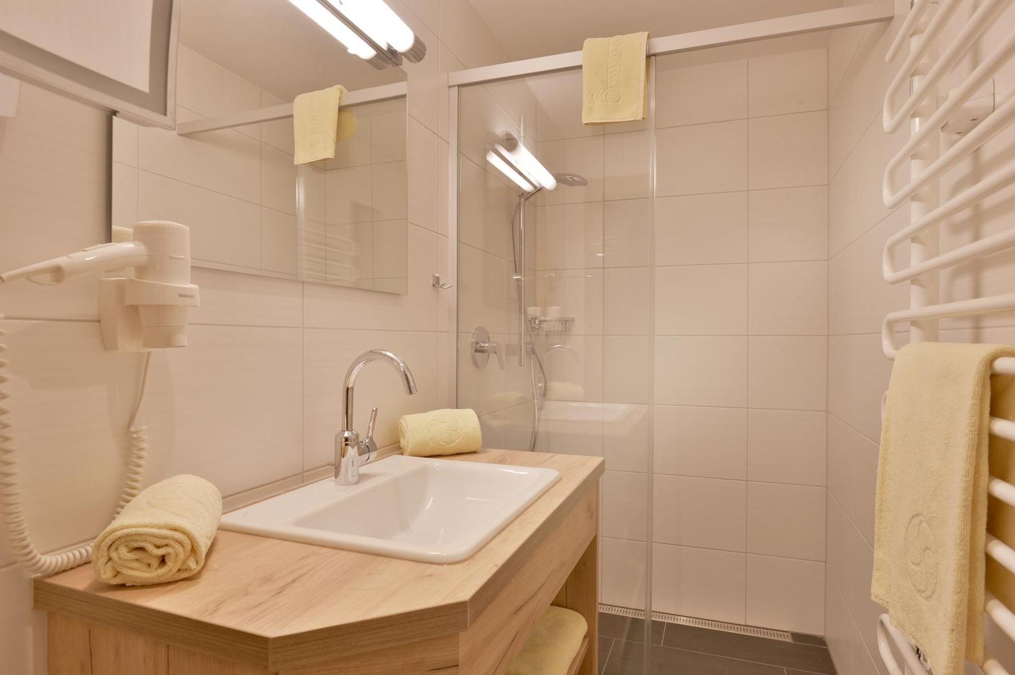 Hotel Garni Tirolerhof Hopfgarten im Brixental Chambre photo